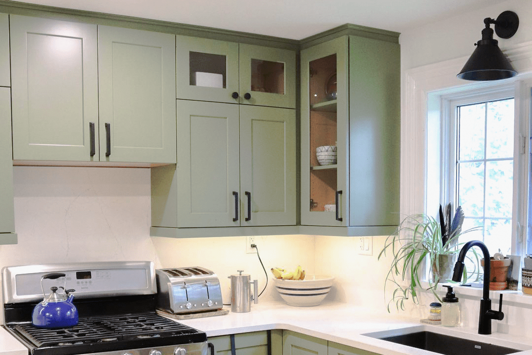 12 Beautiful Green Kitchen Cabinet Ideas for a Trendy Home