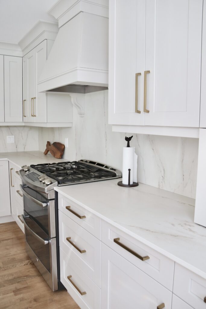 Cream Shaker Cabinets