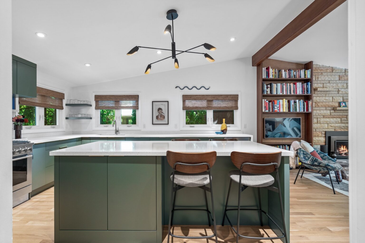 Green eclectic kitchen