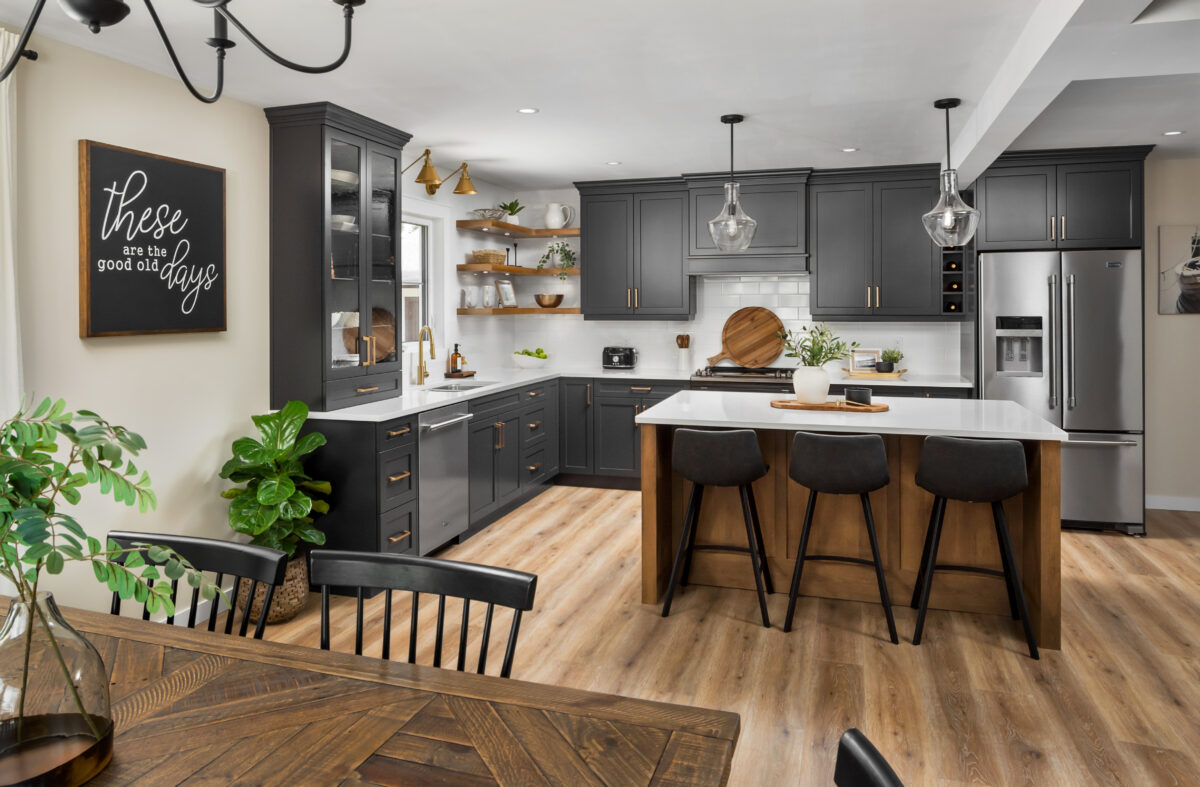 10 Ideas for Rustic Kitchen Cabinets: Wood & Painted Finish