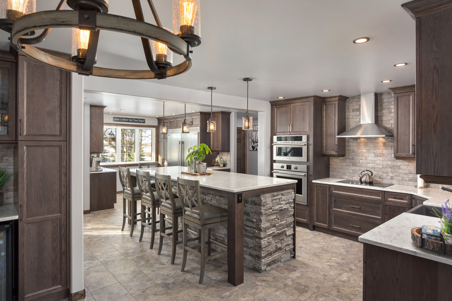 10 Ideas for Rustic Kitchen Cabinets: Wood & Painted Finish