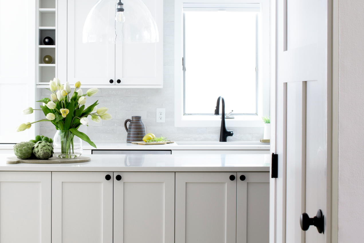 The Best Kitchen Style for White Cabinets and Black Hardware