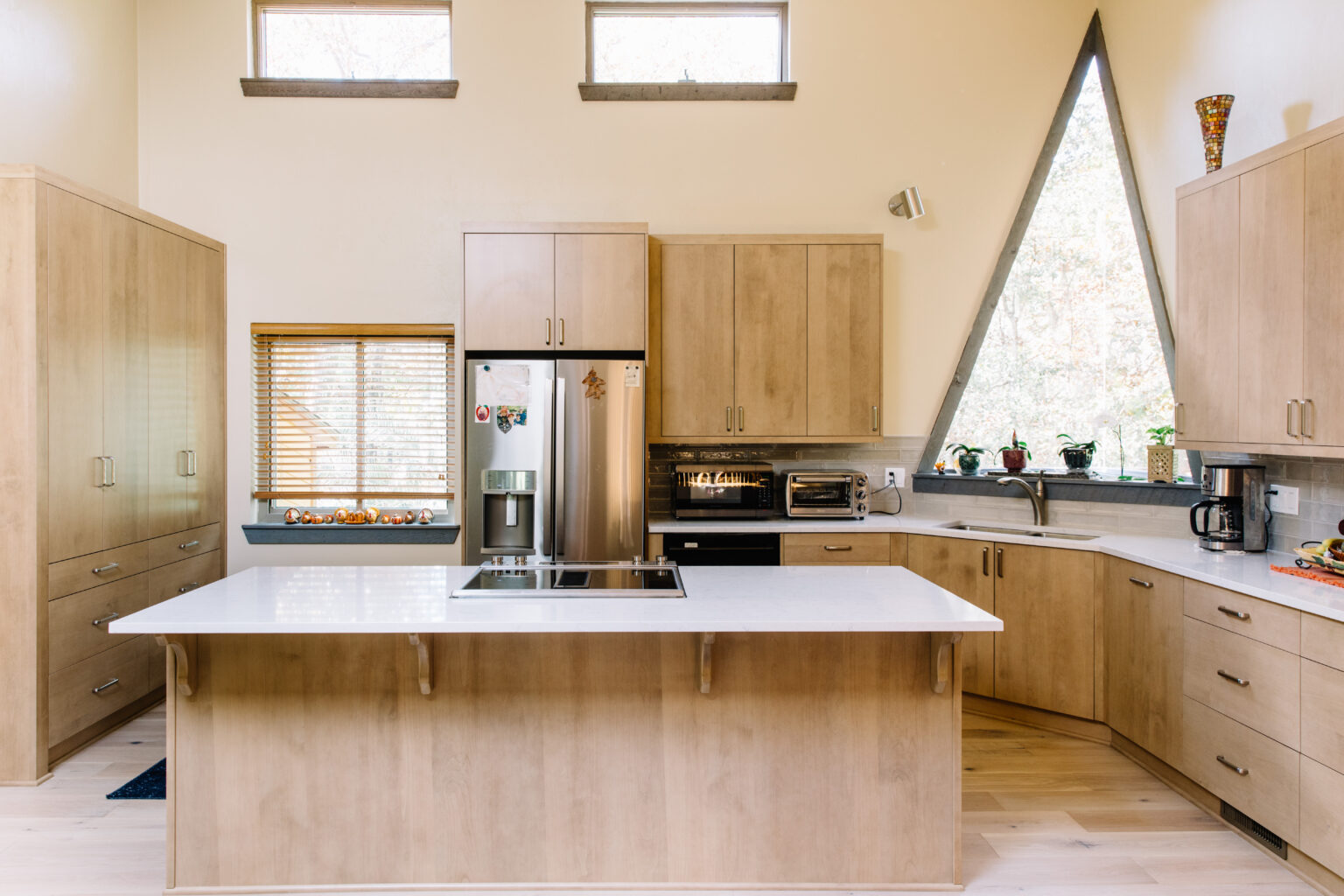 Light Wood Kitchen Cabinets: The Best Ideas for Your Home