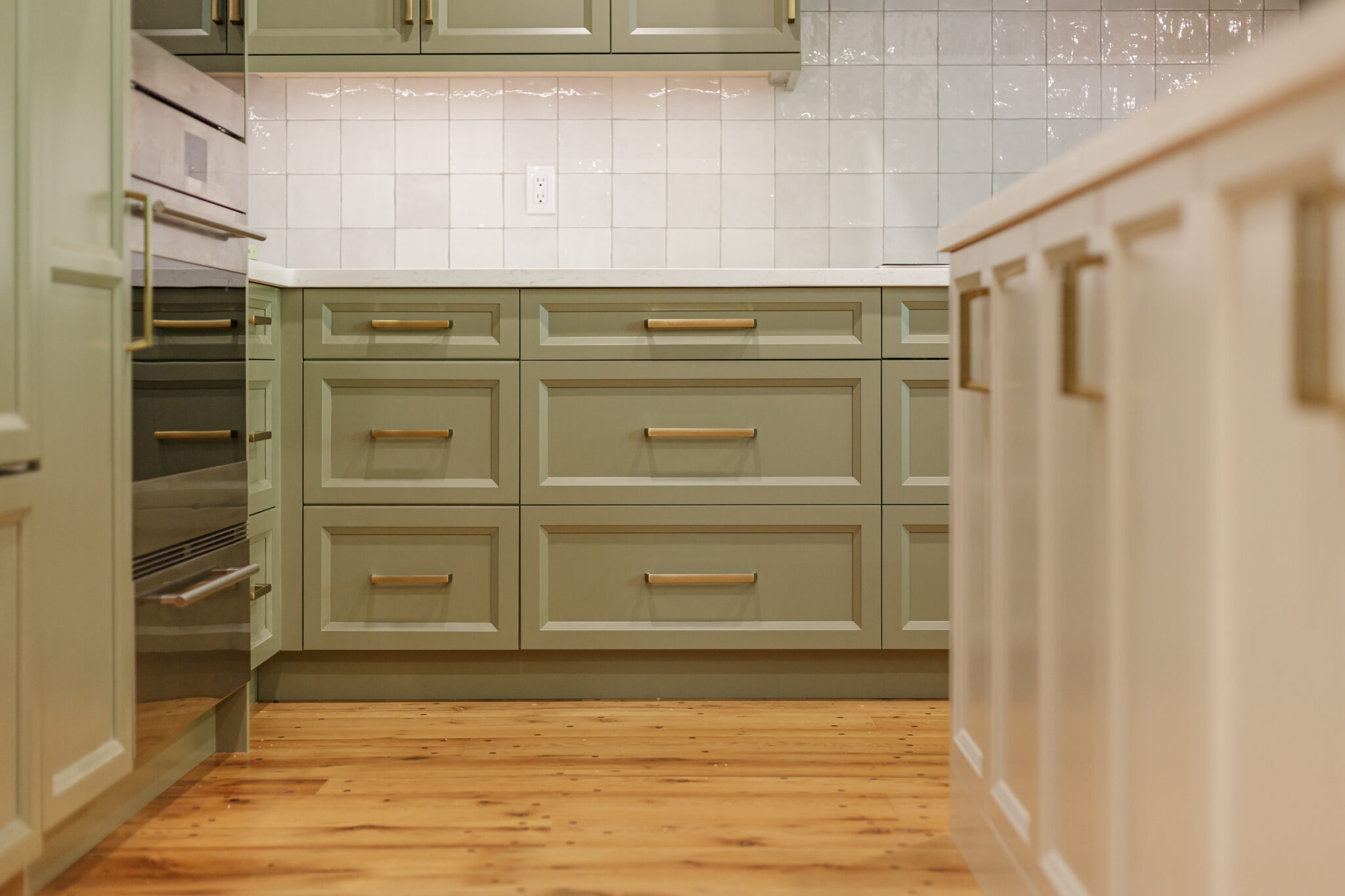 A Simple Guide to Custom Kitchen Base Cabinets