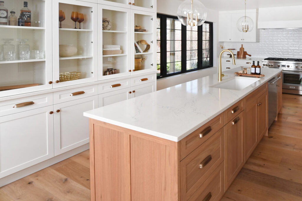 white cabinets with gold hardware