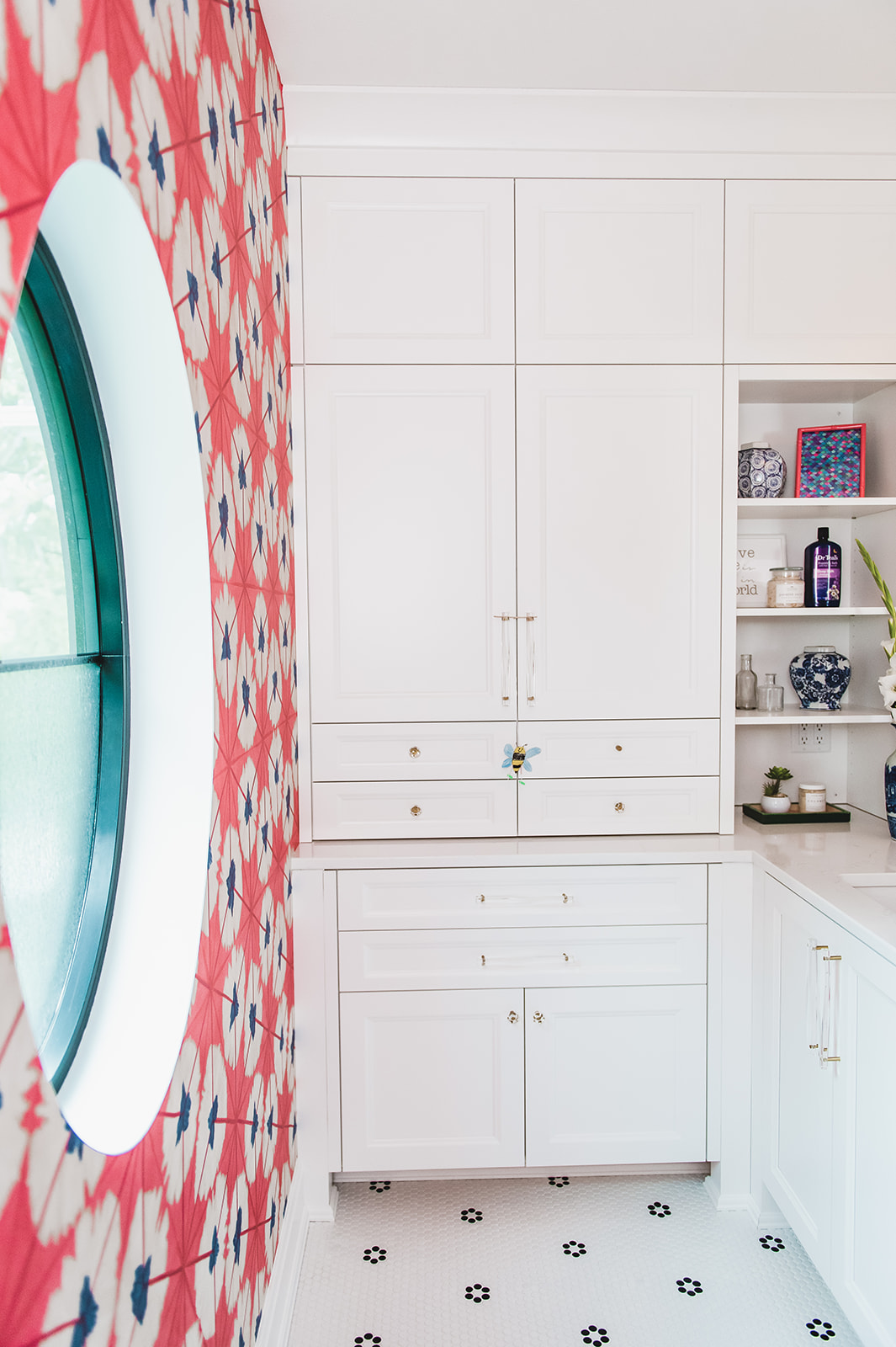How to Choose Bathroom Cabinets for Every Layout