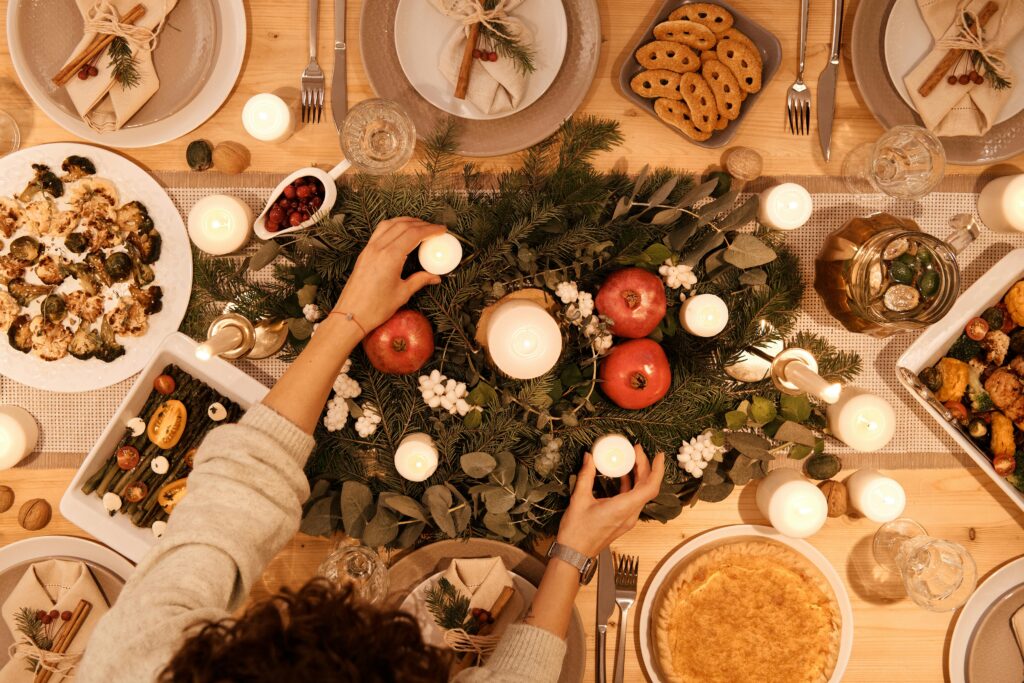 how to host christmas dinner