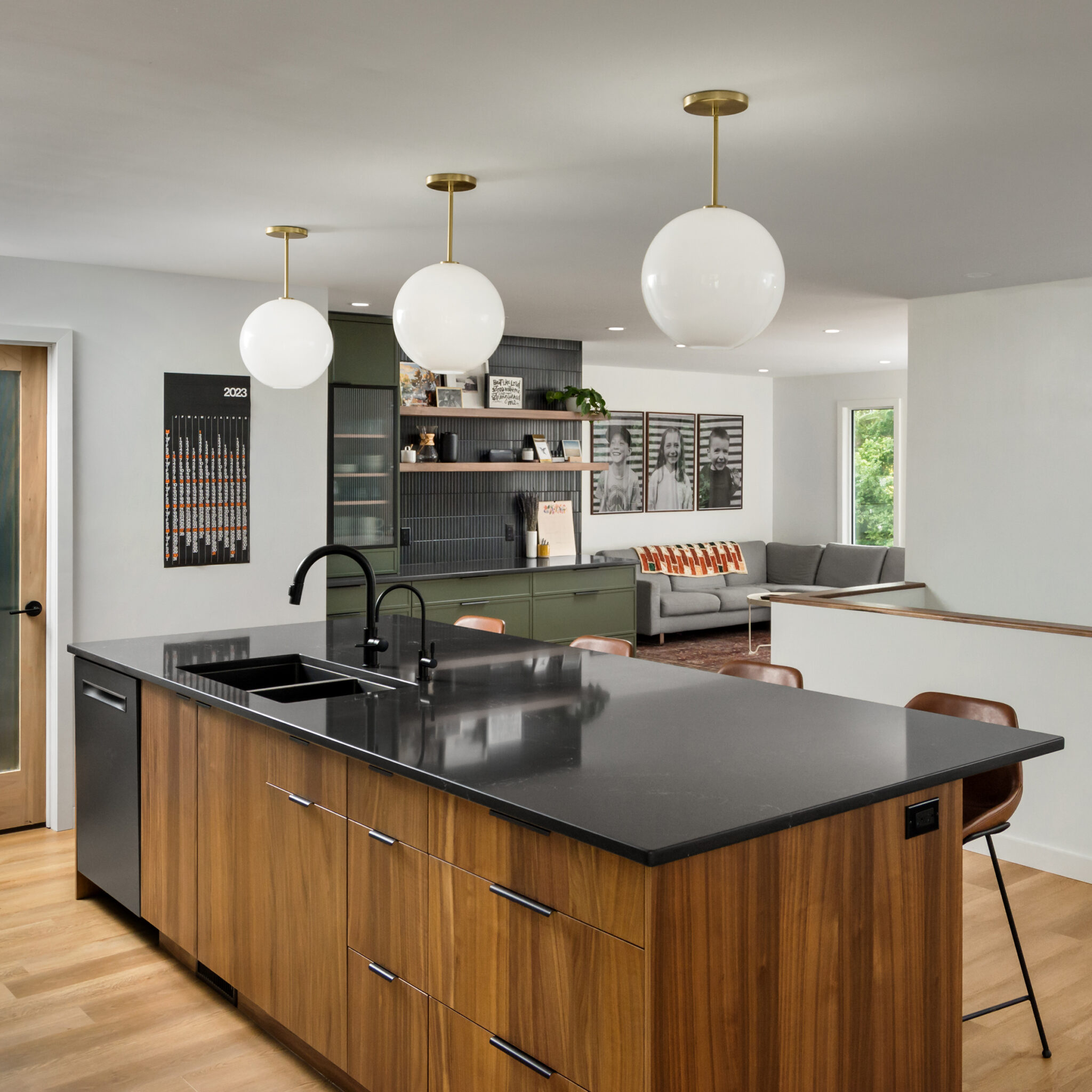 Artist’s Showcase - decorcabinets.com