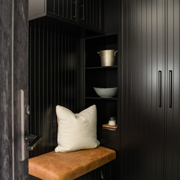 Suited Entryway - Image 3