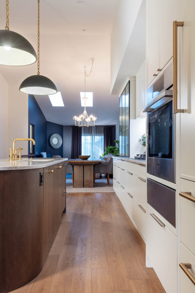 curved kitchen island