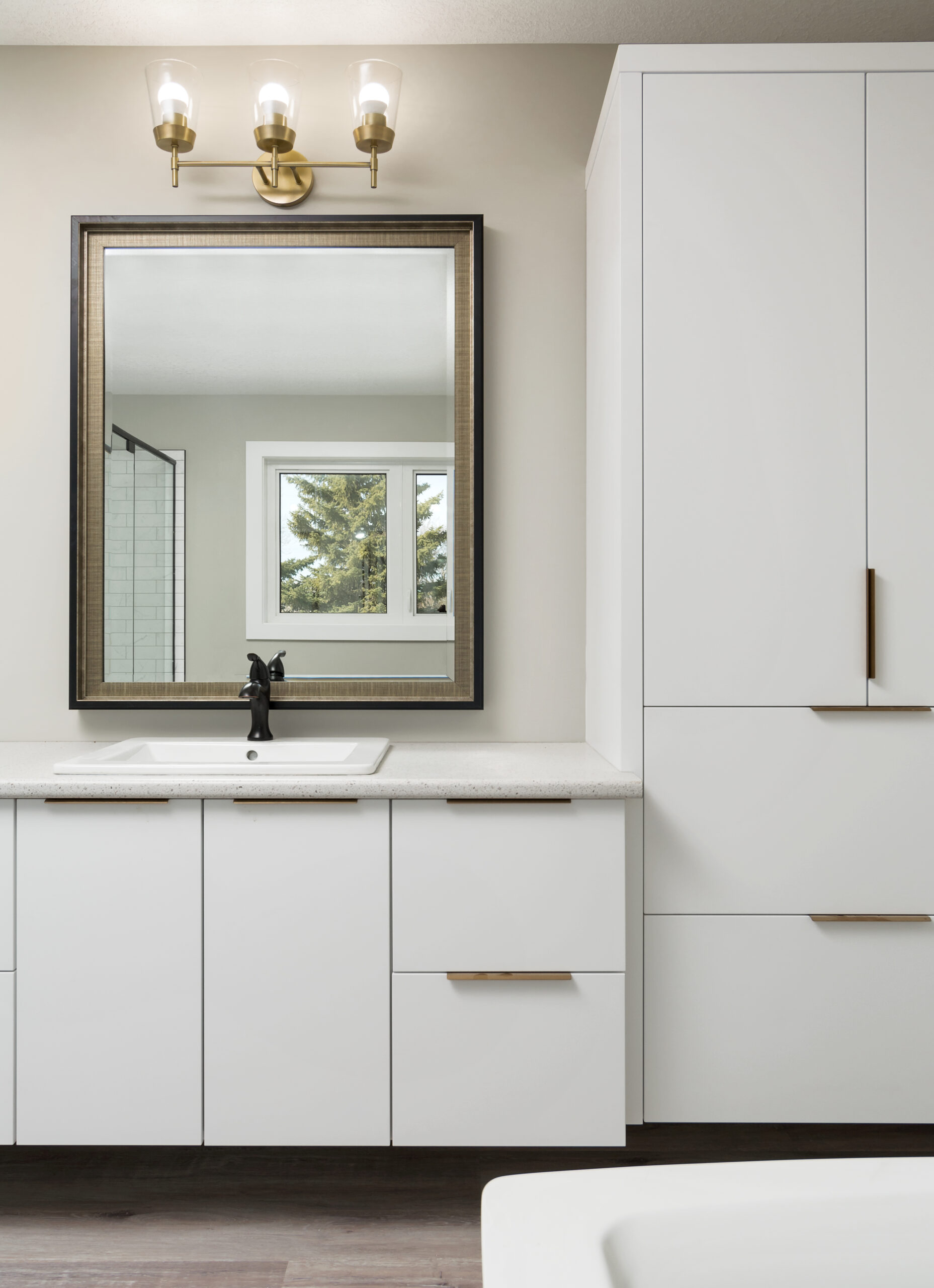 30+ Bathroom Vanity Ideas for Your Beautiful New Bathroom