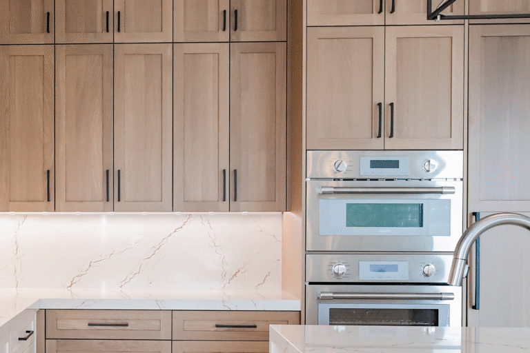 backsplash for wood cabinets