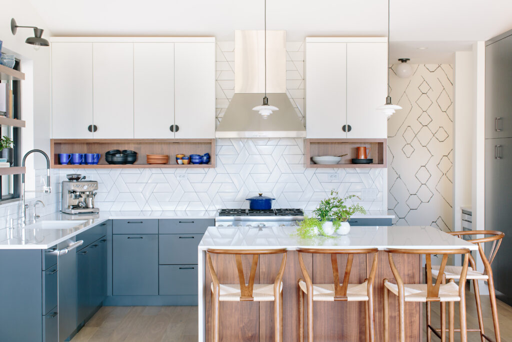 How to Pair Two-Tone Cabinets for a Beautiful Kitchen