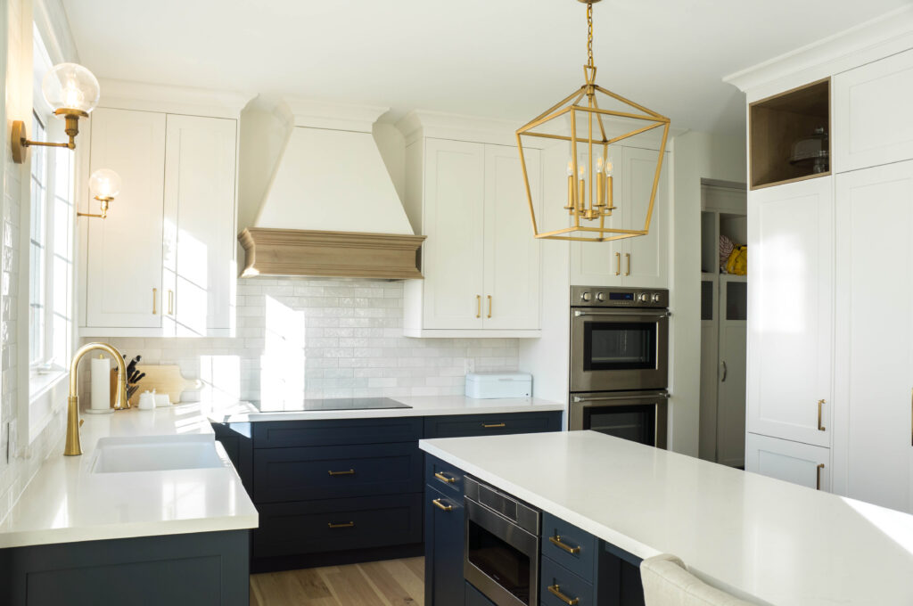 How to Pair Two-Tone Cabinets for a Beautiful Kitchen