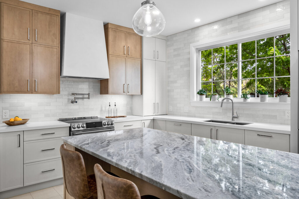 How to Pair Two-Tone Cabinets for a Beautiful Kitchen