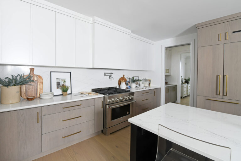 How to Pair Two-Tone Cabinets for a Beautiful Kitchen