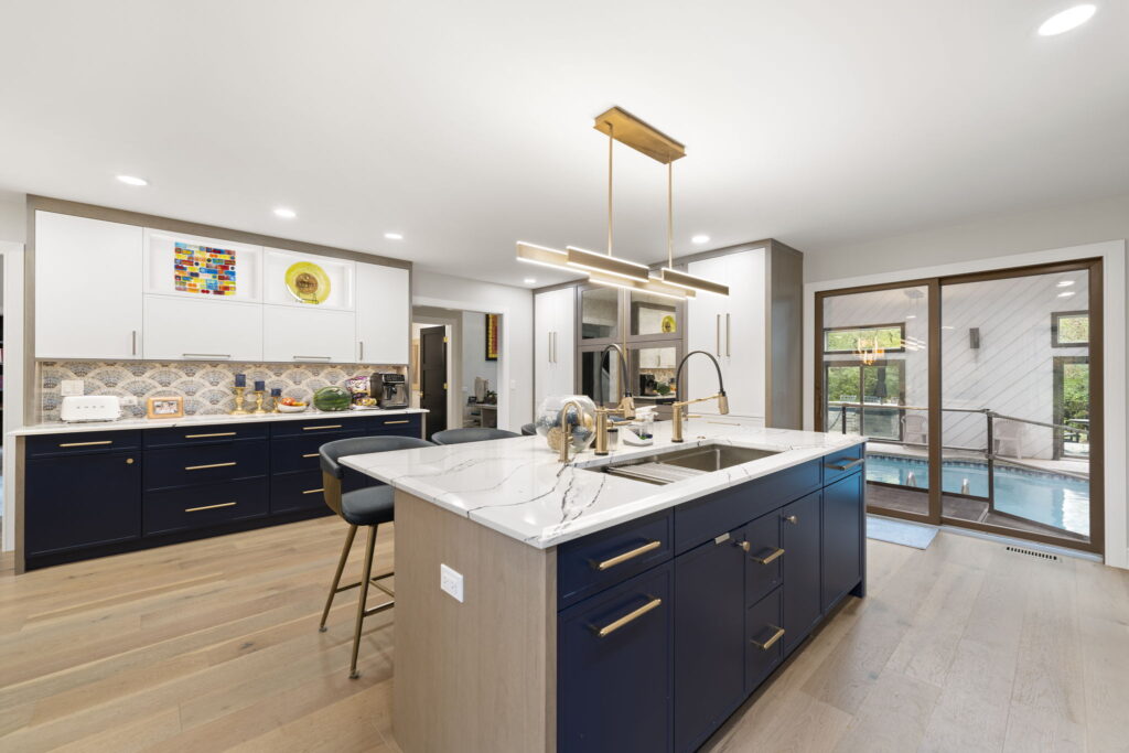 How to Pair Two-Tone Cabinets for a Beautiful Kitchen