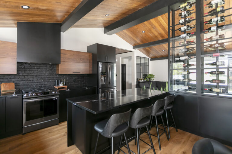 backsplash for black countertops and wood cabinets