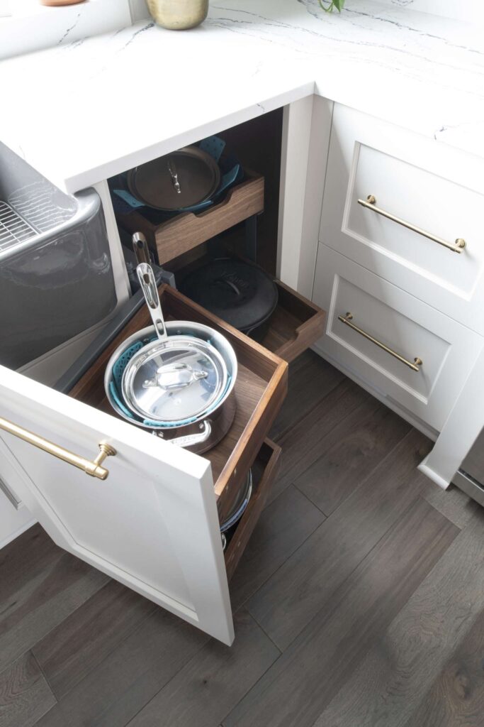 pots and pans organizer