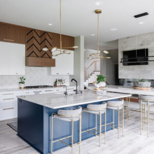 Bright Decor kitchen in blue, white and natural wood colours