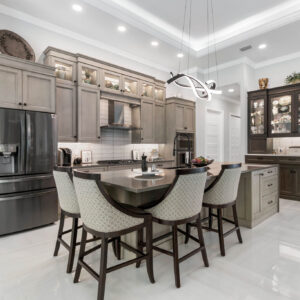 Duo-colour kitchen in Clear Alder