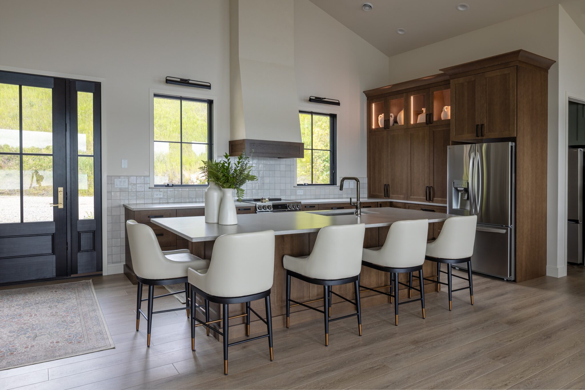 5 Large Kitchen Island Ideas for Open Kitchens With No Limits