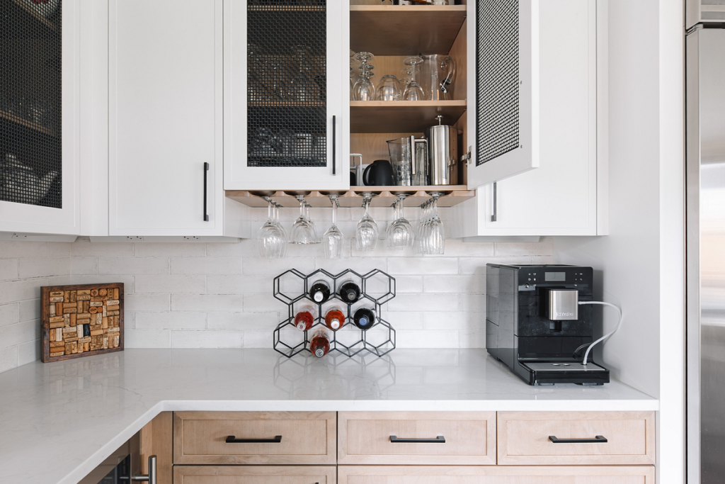 how thick are cabinet doors