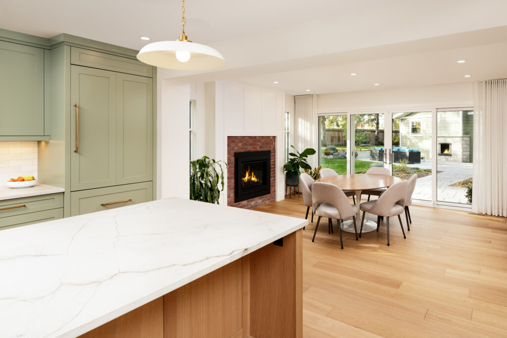 what color cabinets go with marble countertops