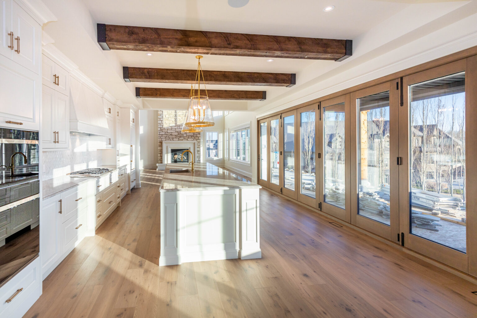 9 Beautiful Kitchen Window Ideas for Better Cabinet Planning