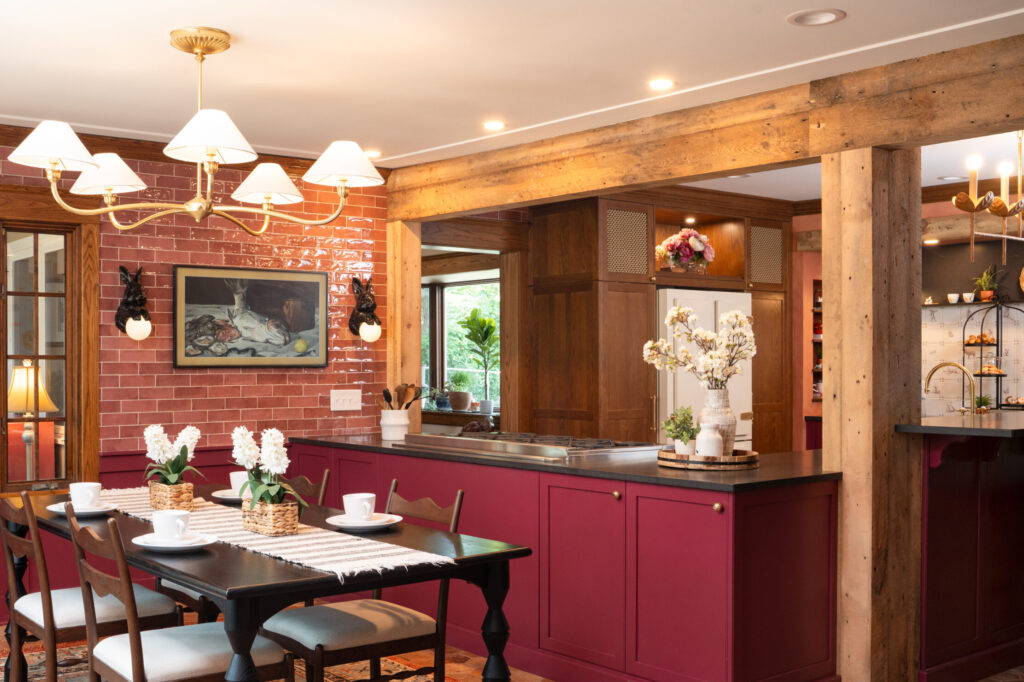 6 Beautiful Ideas for Old World Cabinets in Kitchen Design