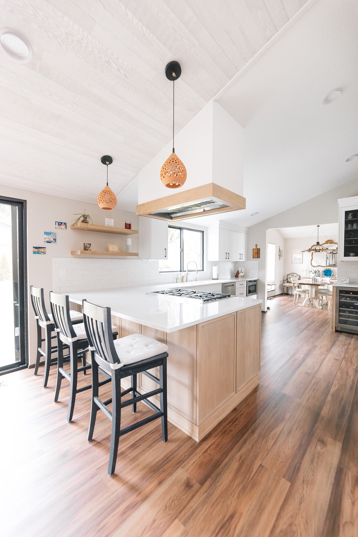 5 Open Kitchen Design Ideas with Beautiful Cabinet Styles
