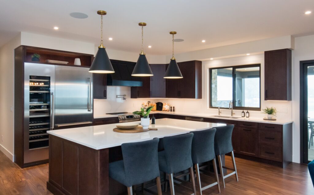 Everything You Need to Know About Softwood vs. Hardwood Cabinets for Longevity